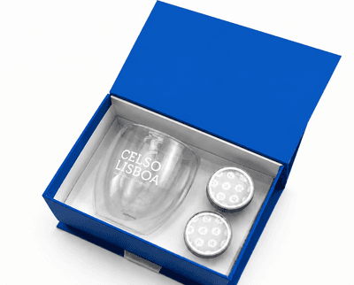 kit - Caixa Cartonada com berço, Copo de vidro de parede dupla - 150ml - personalizado e 2 cápsulas de café