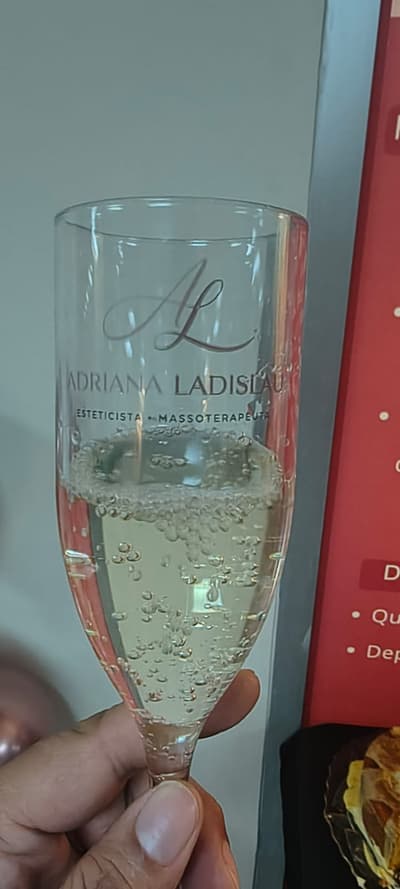 Taça de acrílico para champagne personalizada